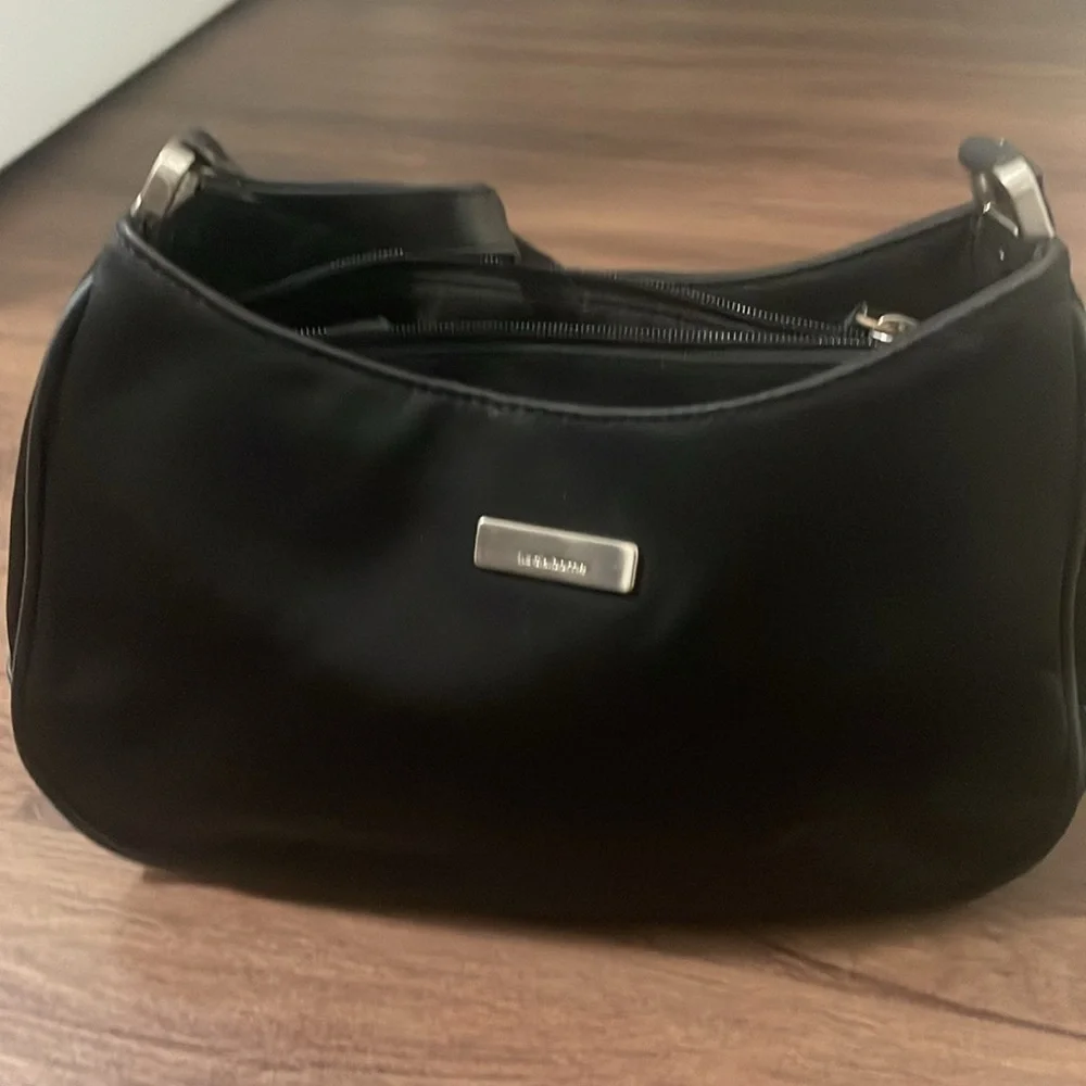 Liz Claiborne Nylon Shoulder Women Bag Design With a Silver Tone Metal